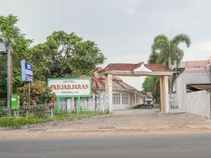 Super Oyo 2346 Hotel Padjadjaran 1 Tasikmalaya Luaran gambar